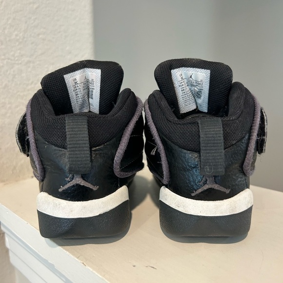 Nike Air Jordan Pro Strong Toddler Shoes Size 9C Black Sneakers DC7910-002 - Picture 6 of 9